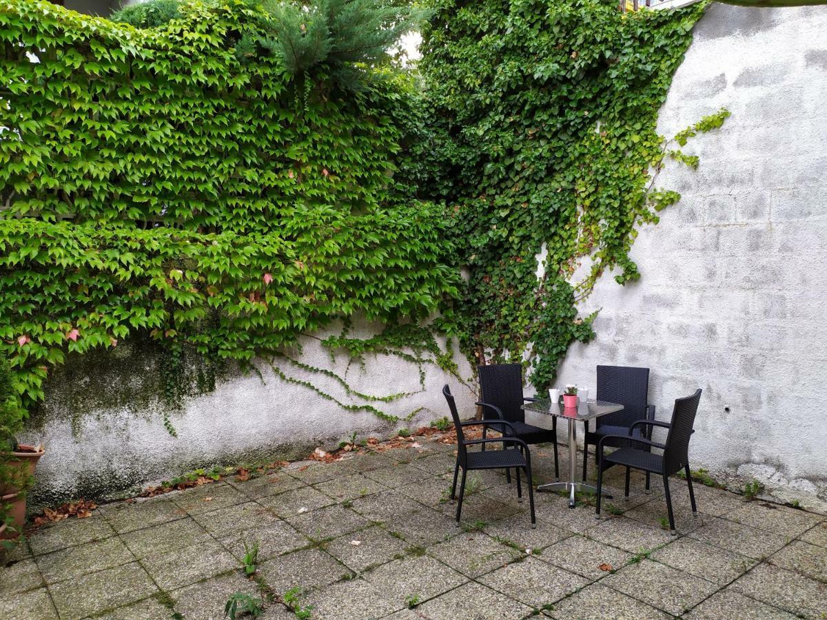 Kate & Jenny - Two-Level Apartment In The Old Town Братислава Екстериор снимка